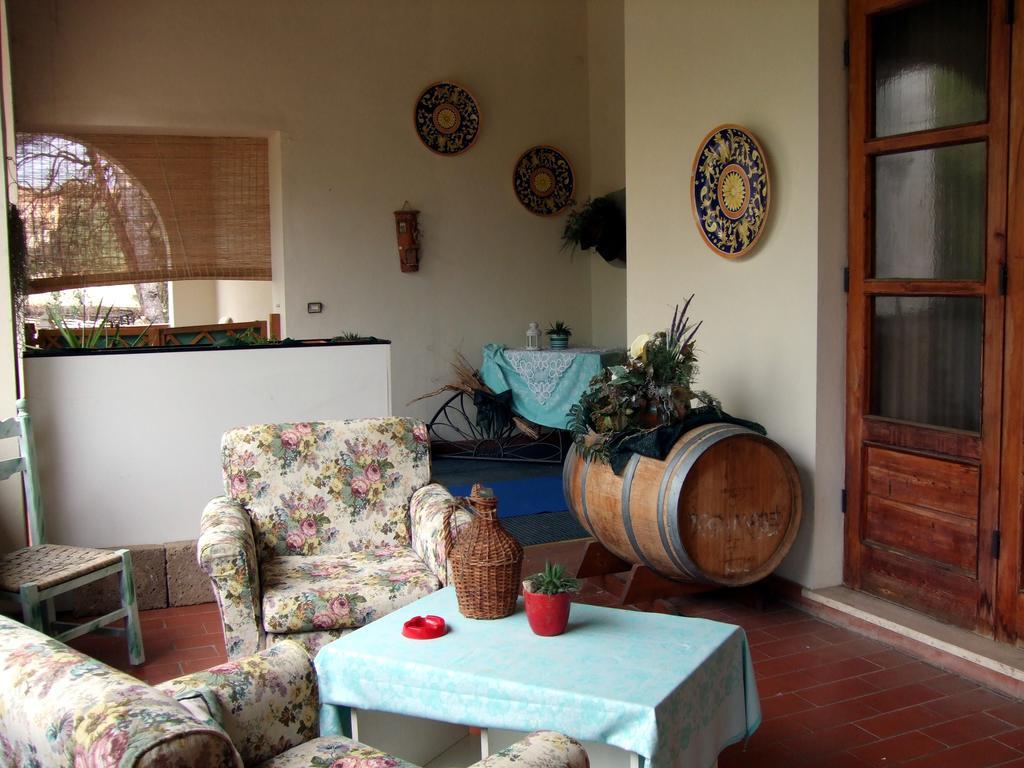 Hotel Il Poggetto Castellina Marittima Buitenkant foto