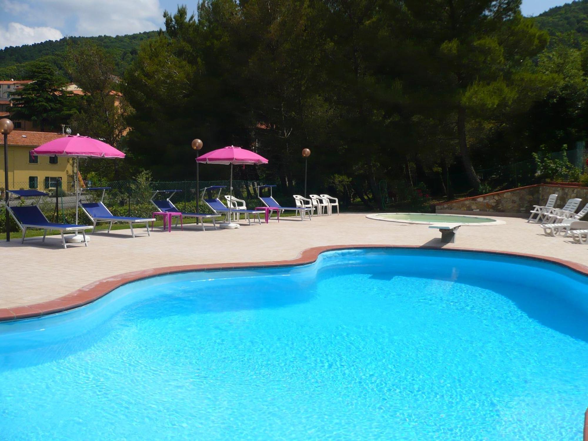 Hotel Il Poggetto Castellina Marittima Buitenkant foto