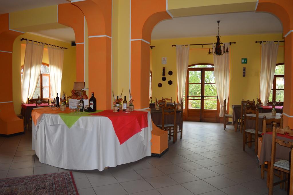 Hotel Il Poggetto Castellina Marittima Buitenkant foto