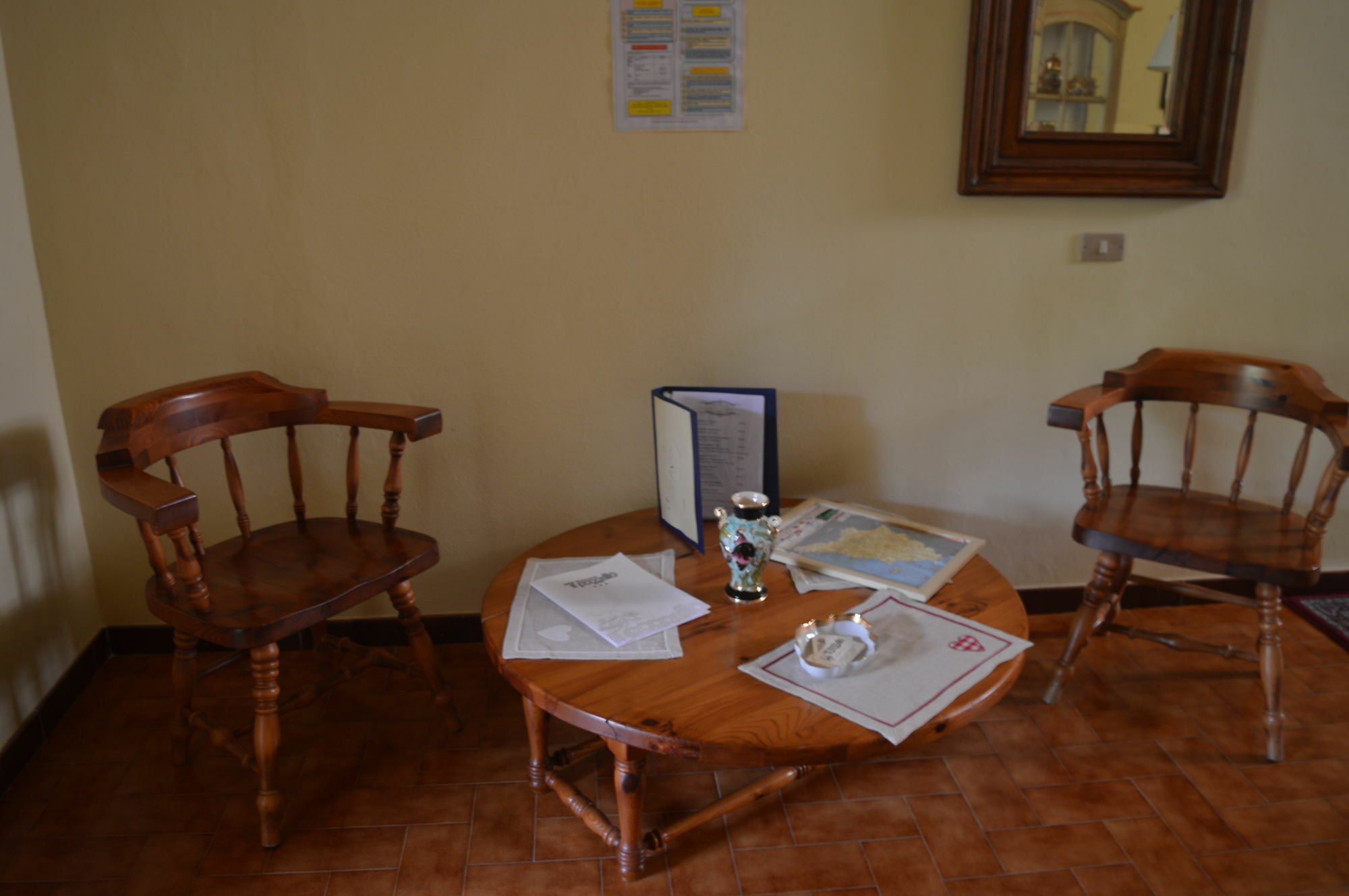 Hotel Il Poggetto Castellina Marittima Buitenkant foto